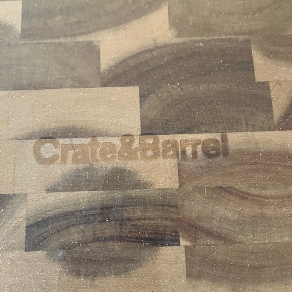 New Crate & Barrel Round Acacia End-Grain Cutting Board, Cheese Board, Serveware - Picture 8 of 9